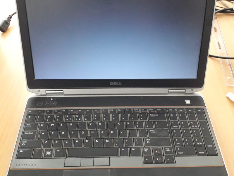 LAPTOP DELL ins-p-35-1