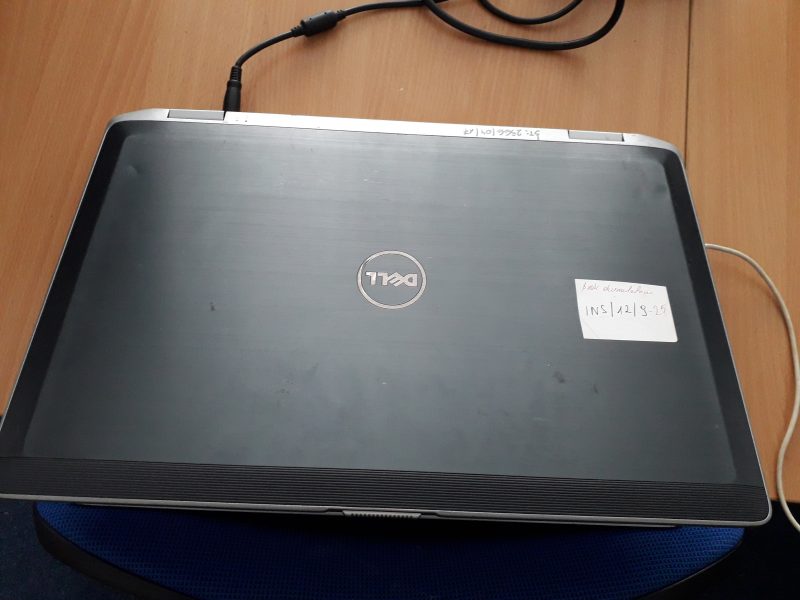 Laptop DELL ins-12-9-25