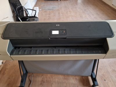 PLOTER HP DESIGNJET T610 44" Q6712A A0 Z PODSTAWĄ i KOSZEM ODBIORCZYM